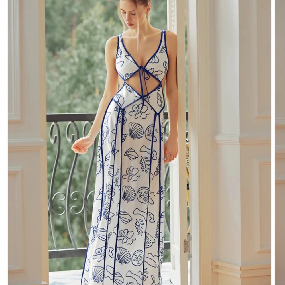 Stunning Ocean-Themed Cutout Maxi Dress – Size M